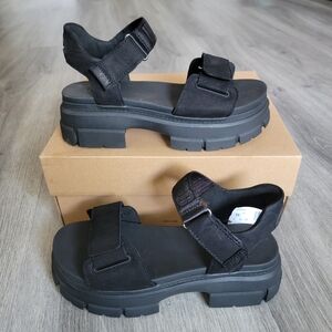 UGG Ashton Ankle Sandal